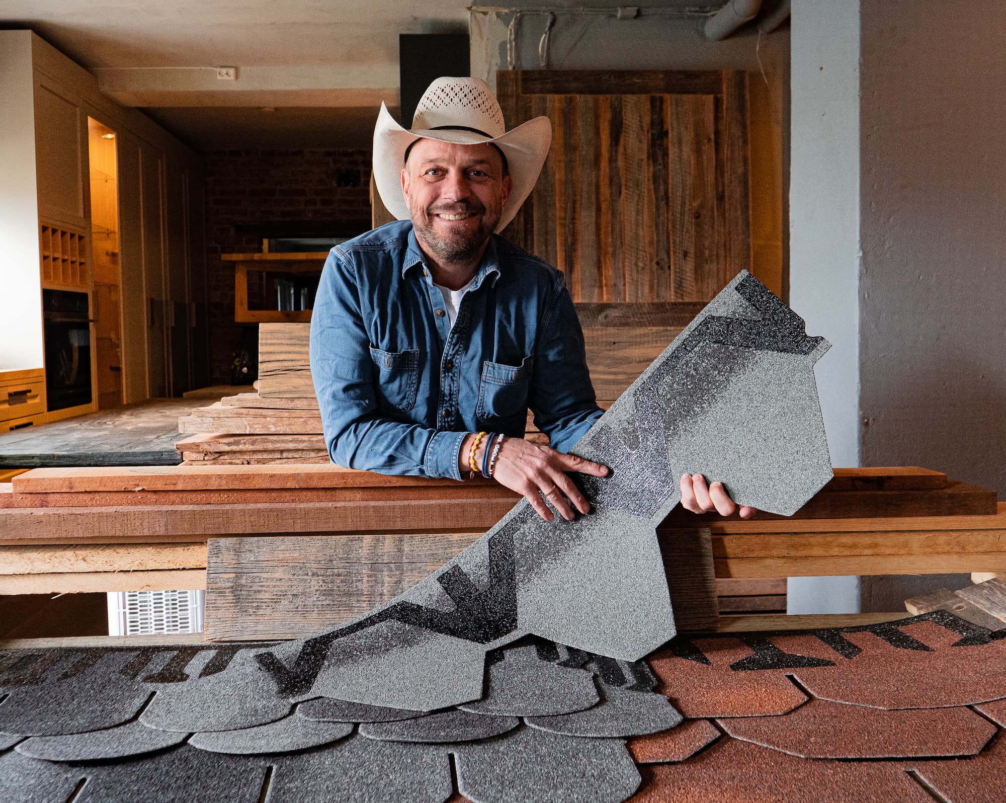 Ole er et kjent fjes for de fleste i Norge, med sine over 60 episoder og oppussingsprosjekter i programmet Eventyrlig oppussing.